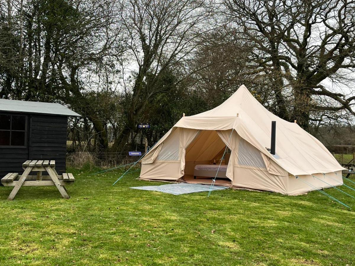 1 Glamping Tent With Kitchen & Electric On Small Family Campsite, No Bedding Supplied Narberth Dış mekan fotoğraf