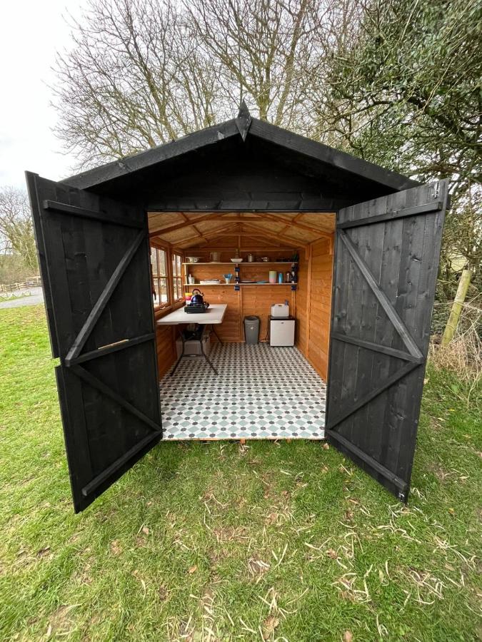 1 Glamping Tent With Kitchen & Electric On Small Family Campsite, No Bedding Supplied Narberth Dış mekan fotoğraf